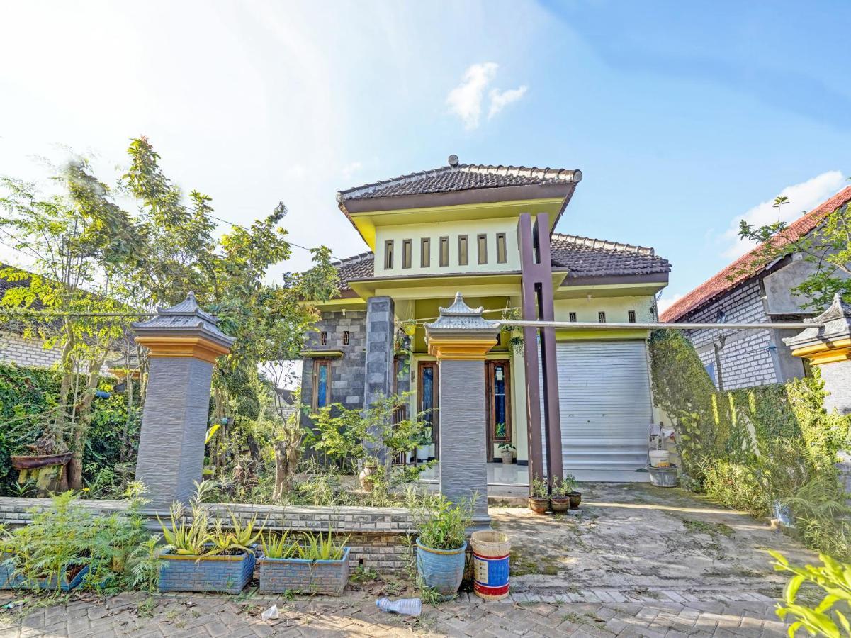 Oyo Homes 91142 Desa Wisata Alam Gosari Gresik Eksteriør billede